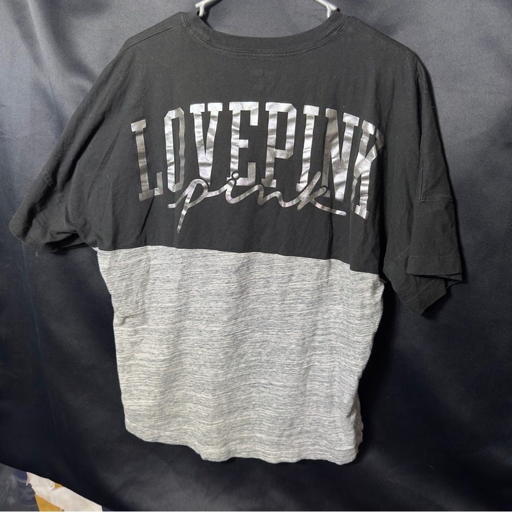 PINK Victoria’s Secret Colorblock Crop Tee Gray Black Short Sleeve Size Medium - Picture 3 of 5
